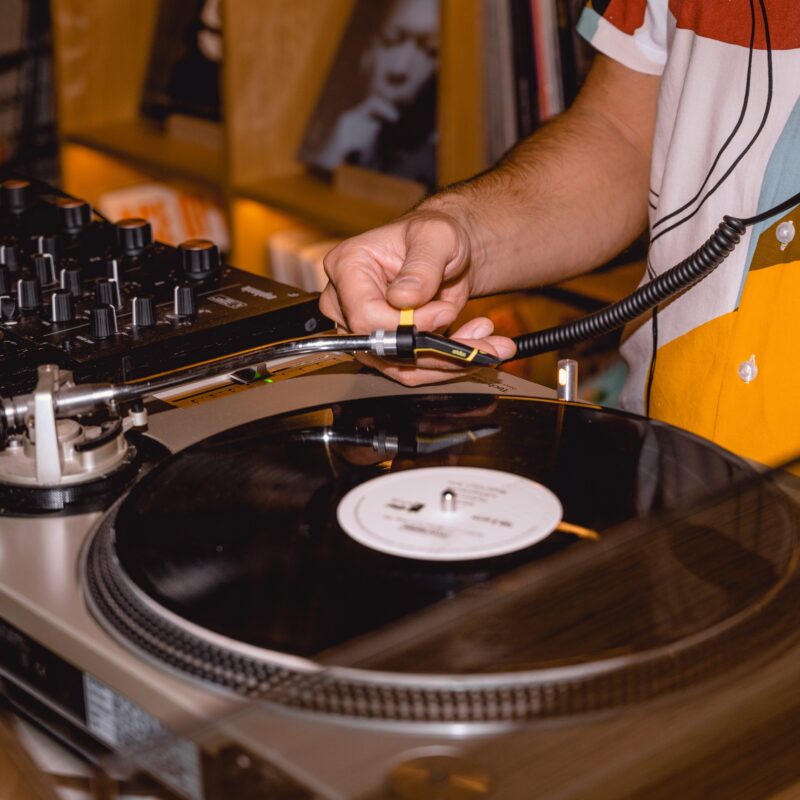 Luogo di ascolto. Un'esperienza immersiva